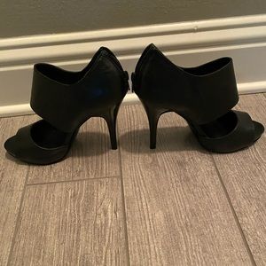 Brand new Nine West heels!